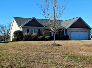 105 Stanmoore Dr, Anderson, SC 29621