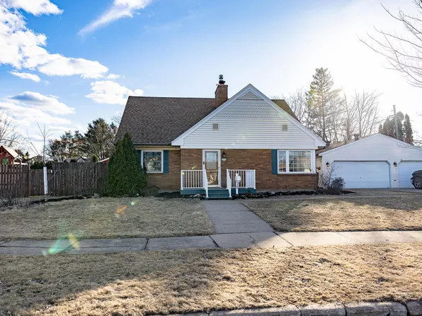 210 N Inner Dr, Hibbing, MN 55746