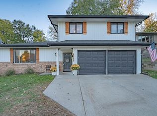 4912 Evergreen Ln, Sioux City, IA 51106