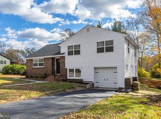 212 Summit Ave, Blackwood, NJ 08012