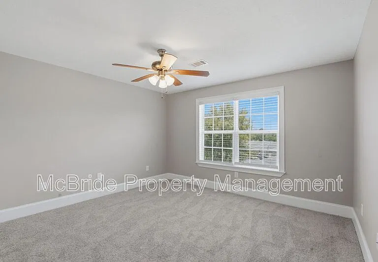 438 Bowen Fls — Photo 13