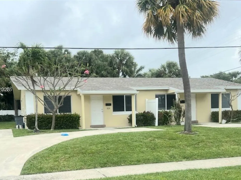 323 Northlake Dr #325