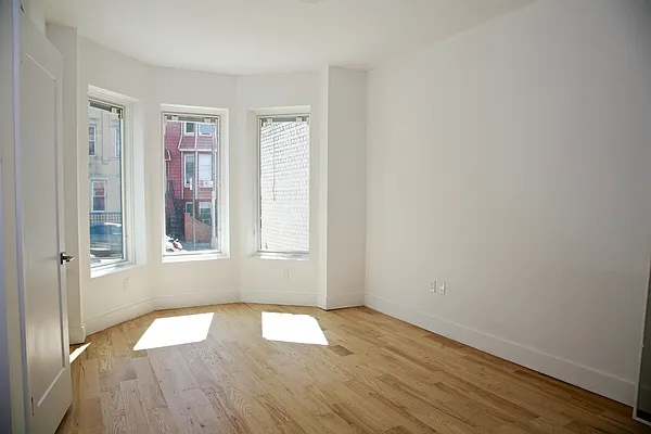 Rented by Limestone Realty Bklyn, LLC | media 43