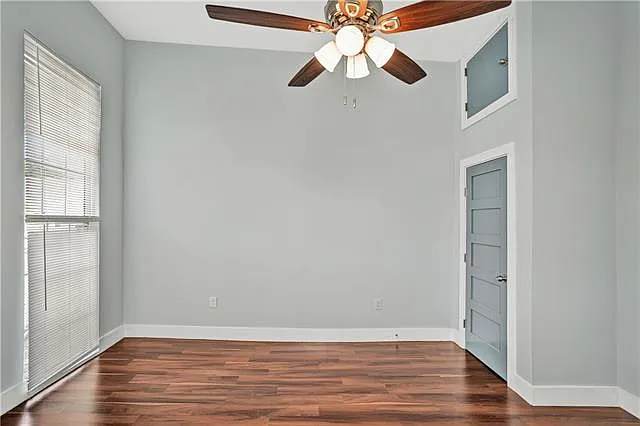 2036 Danneel St — Photo 12