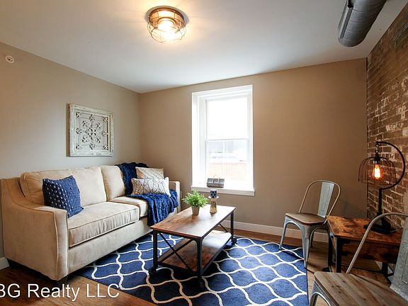 5th image of 221 N 2nd St #6340964
