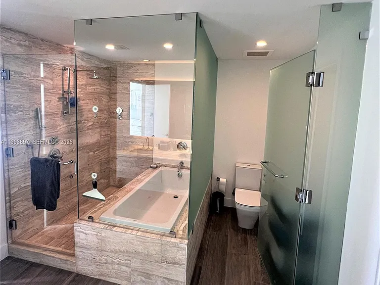 2900 NE 7th Ave #2204 — Photo 8