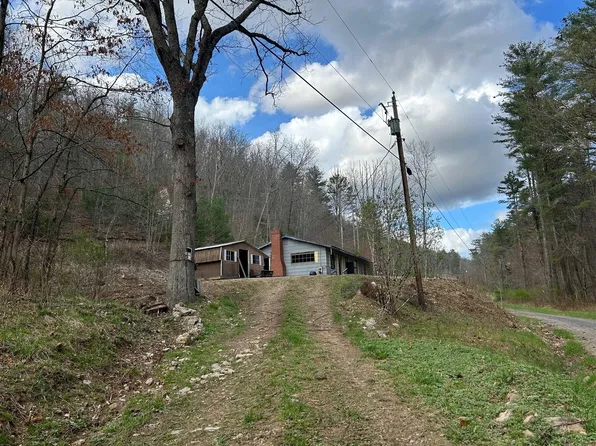 1505 Schuirmann Rd, White Sulphur Springs, WV 24986