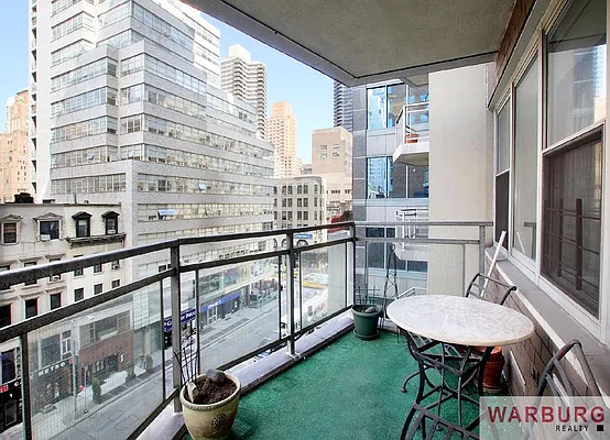Sold by Warburg | media 1