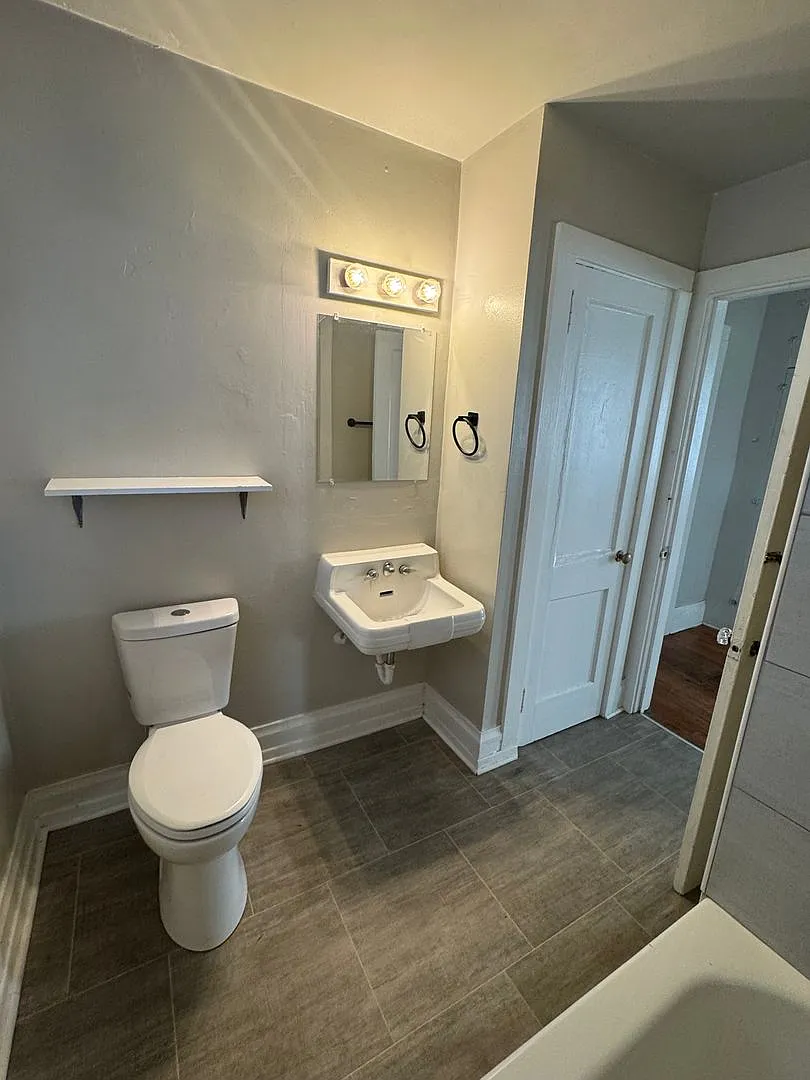 Adorable home in the heart of the medical district! — Photo 1