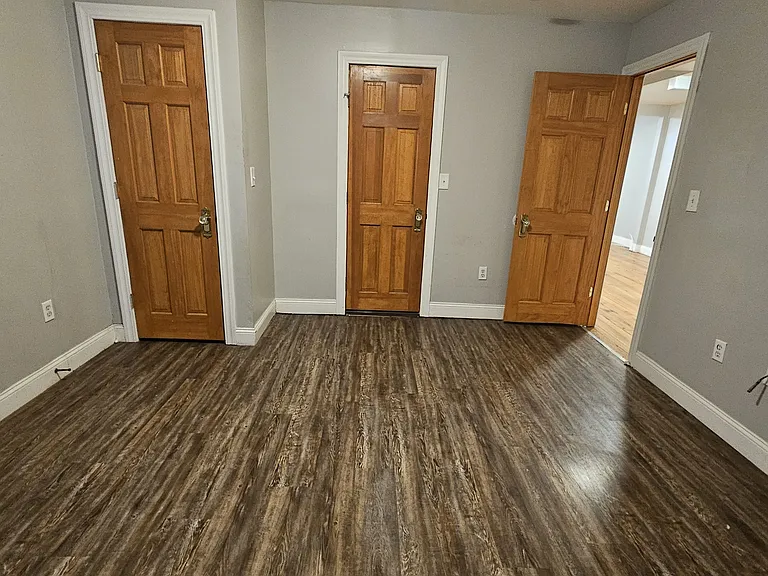 28 E Grand Ave #B1 — Photo 4