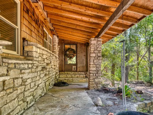 105 High Ridge Dr, Azle, TX 76020
