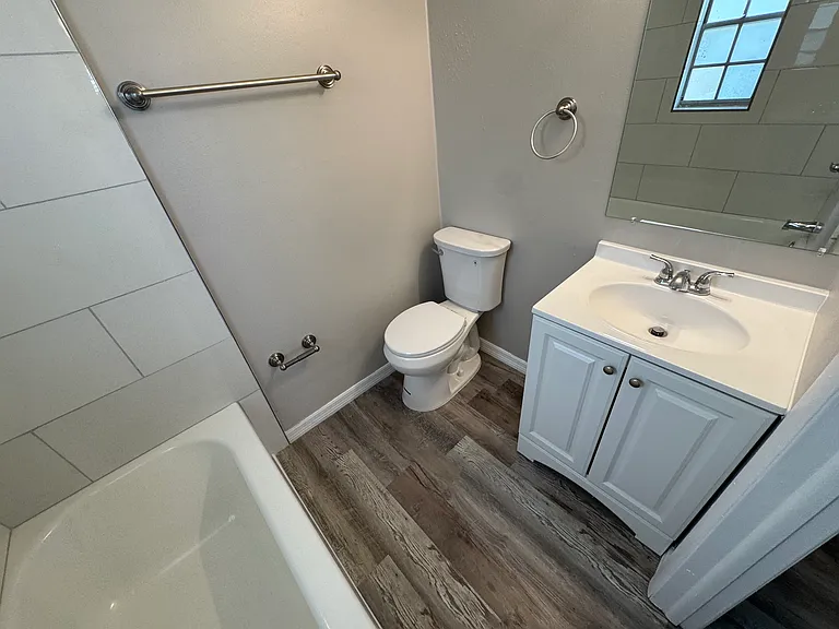 330 45th Ave S #7 — Photo 10