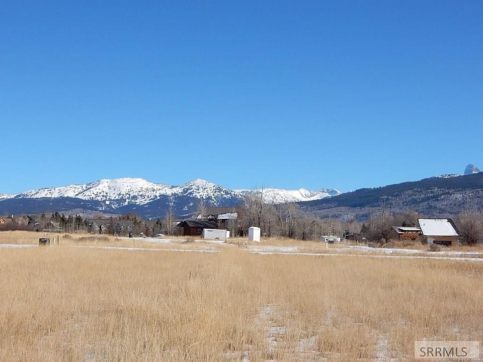 2nd image of 439 Palisade Trl