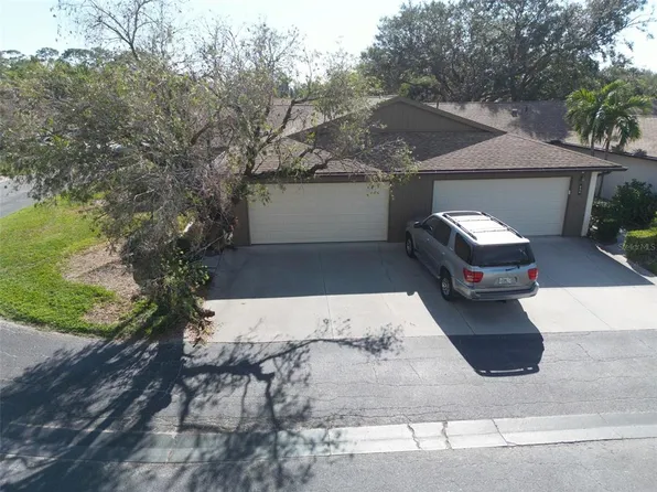 536 Oak Hill Cir #14, Sarasota, FL 34232