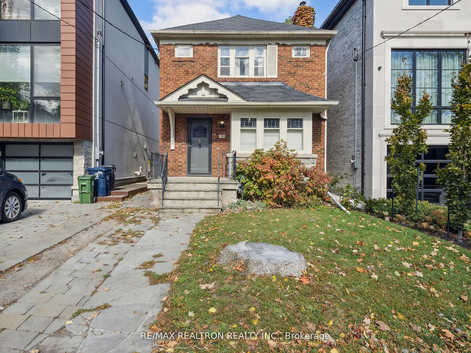4 bed, $5,200 — Photo 1