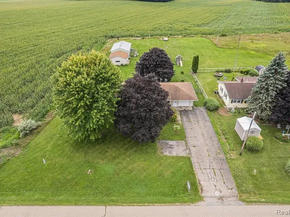 25692 E M 60, Homer, MI 49245