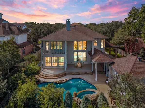 1218 Bluebonnet Dr, Seabrook, TX 77586