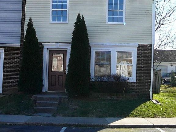 5th image of 126 Hickok Cir