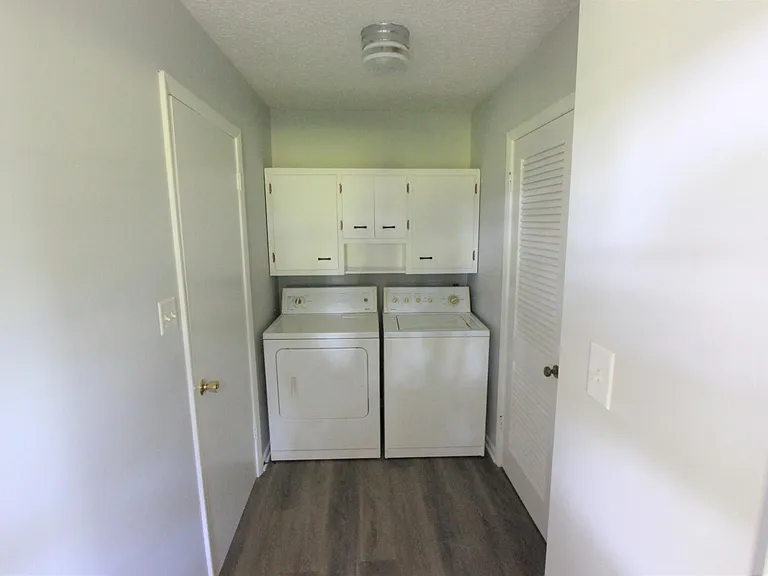 513 Thorne Dr — Photo 25