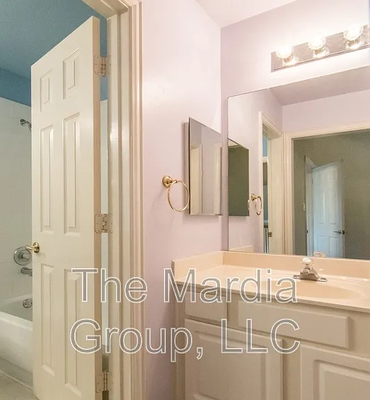 5403 Exeter Dr — Photo 34