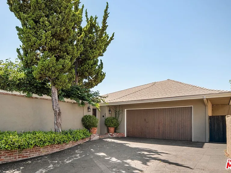 2317 Kimridge Rd — Photo 42