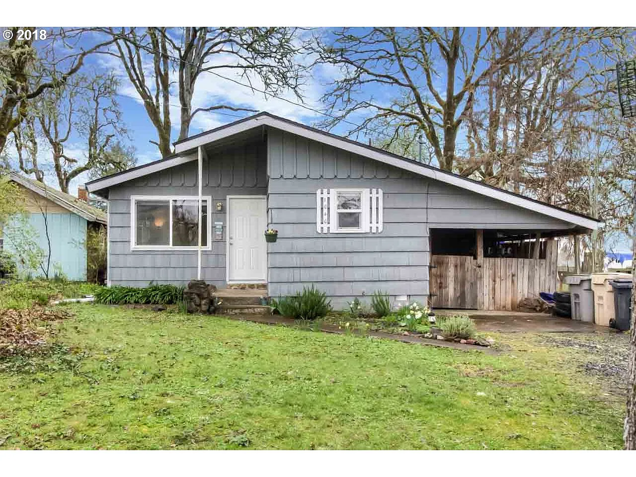 1040 SW Oakdale Ave photo 1