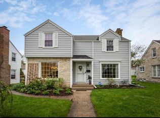 3327 S 46th St, Greenfield, WI 53219