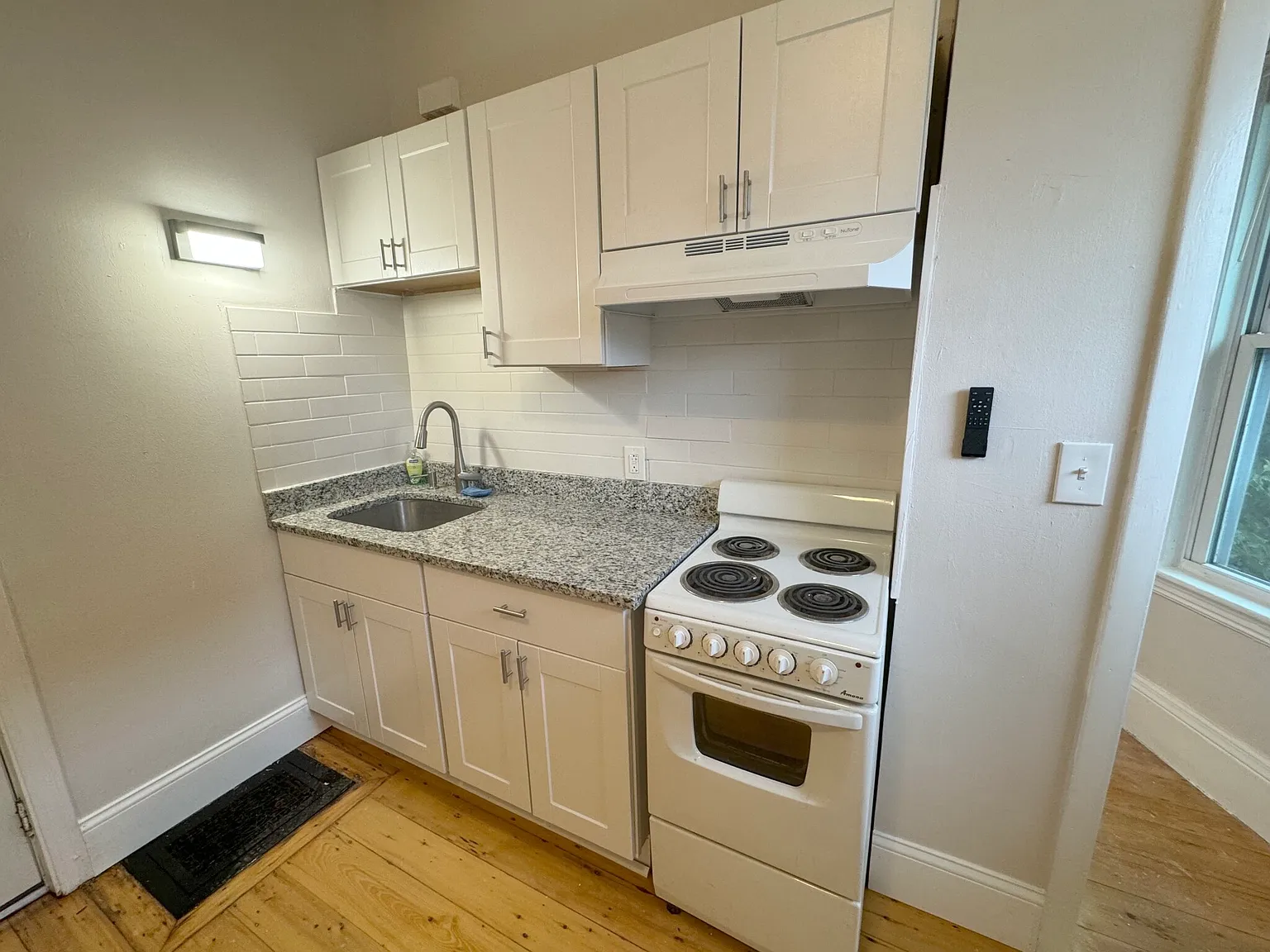Studio, 1.0 bath, $1,800 — Photo 4