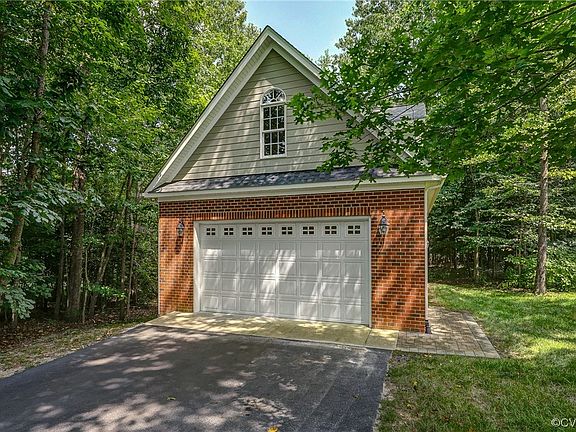 2nd image of 10120 Lindsay Meadows Dr