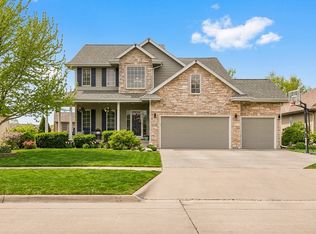1620 Pinewood Ct SW, Altoona, IA 50009