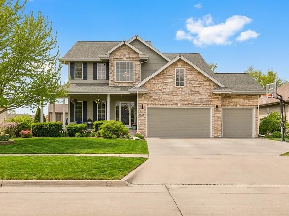 1620 Pinewood Ct SW, Altoona, IA 50009