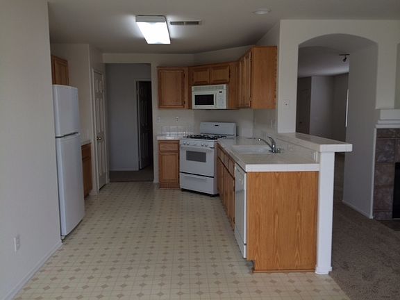 4th image of 26908 Mirabella Ct