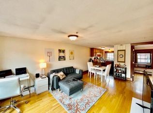 18 Thacher St #5TOP, Boston, MA 02113