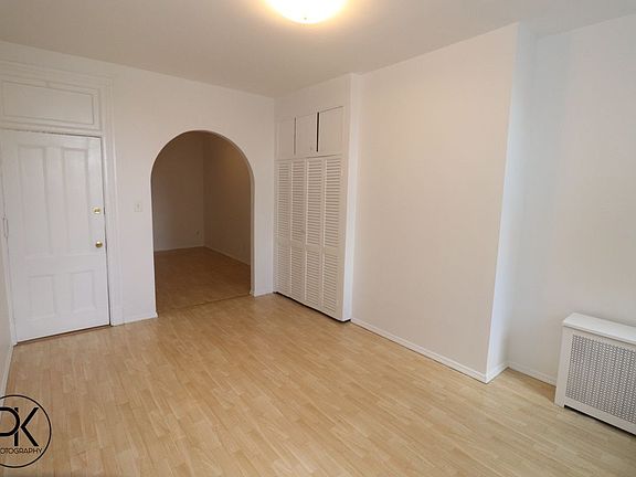 2nd image of 317 Eckford St APT 3R