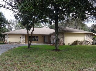 10 Foxgreen Ct, Homosassa, FL 34446