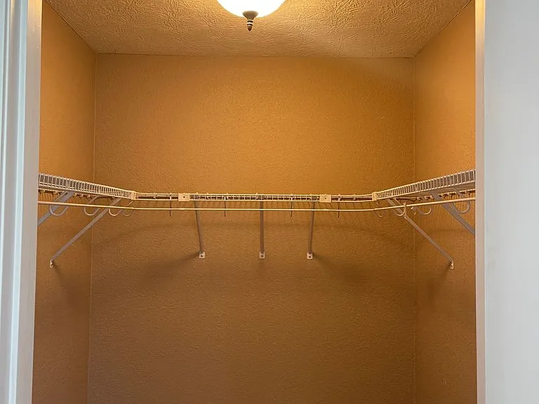 20454 Lynwood Rd — Photo 22