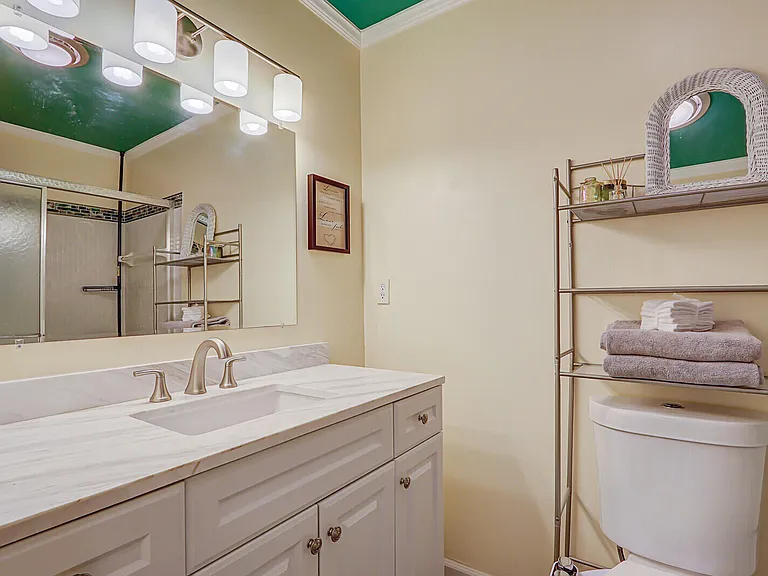 404 Sandpiper Dr #D — Photo 19