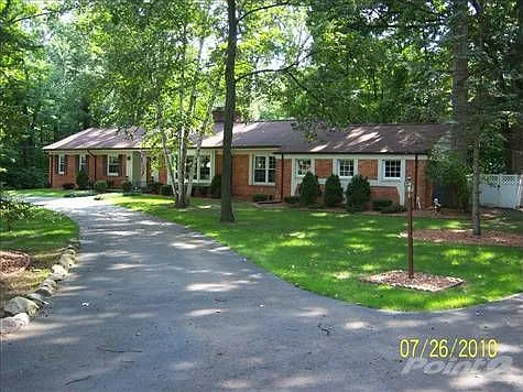 28317 Forestbrook Dr photo 1