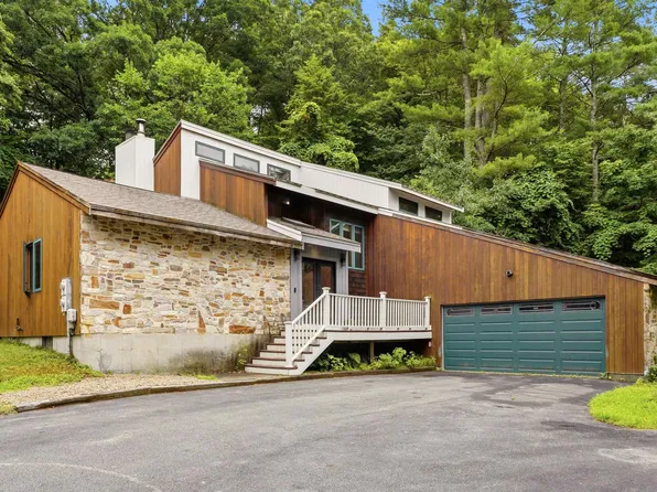 17 Spring Hill Road, Mont Vernon, NH 03057