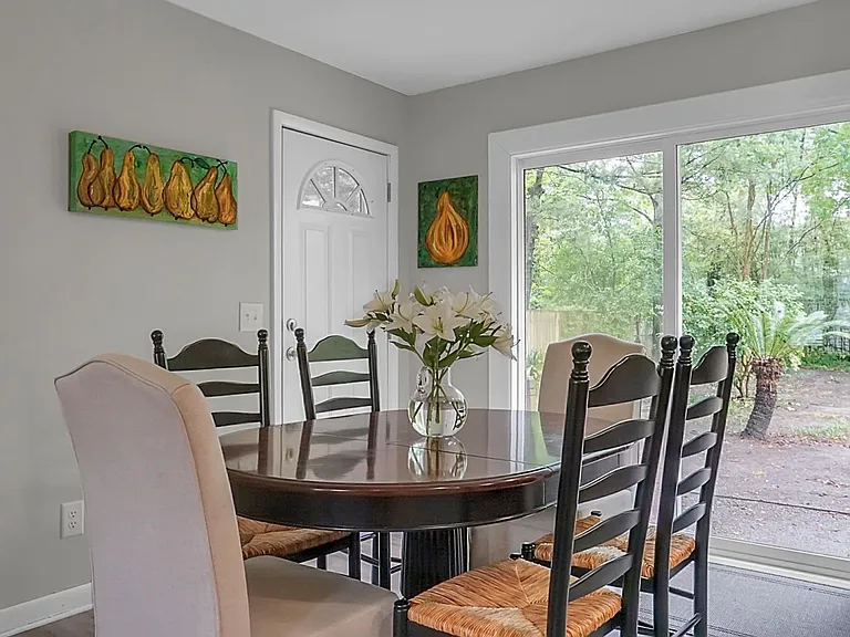 1152 Camden St — Photo 4
