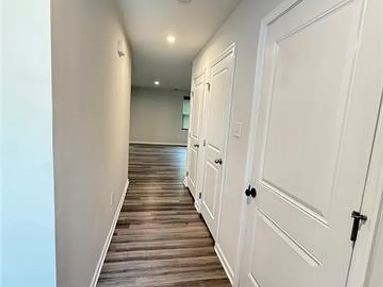 244 Mildred Dr — Photo 3