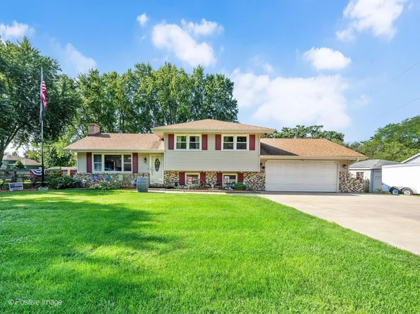 29W255 Lester St, West Chicago, IL 60185