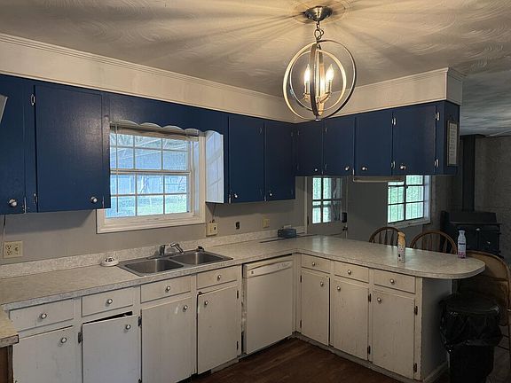 2nd image of 82 Reba Dr