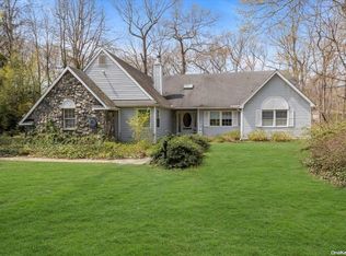 258 Lake Ave S, Nesconset, NY 11767