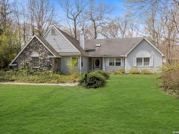 258 S Lake Avenue, Nesconset, NY 11767