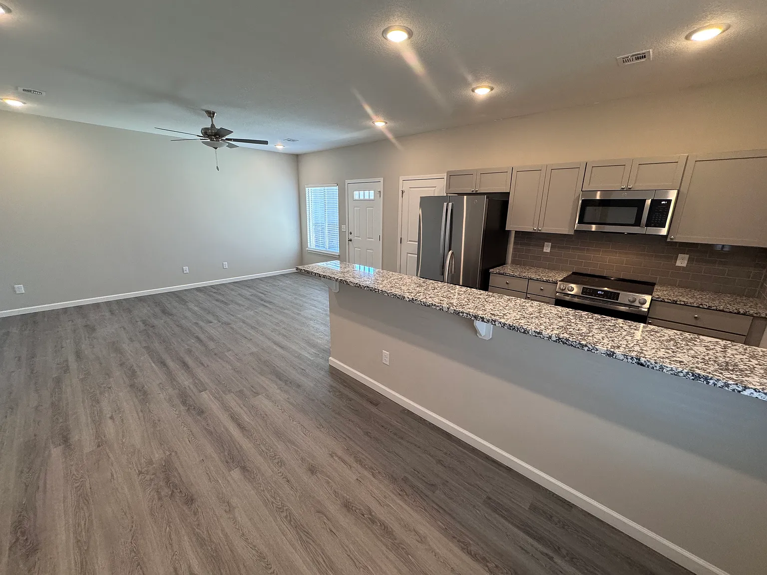 9188 E Chris St — Photo 2