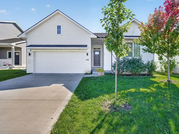 700 SE Drumlin Dr, Waukee, IA 50263
