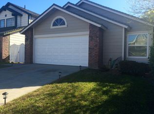 11811 Autumn Pl, Fontana, CA 92337