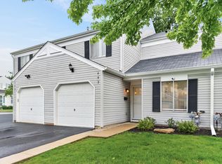 452 Minnesota Cir, Carol Stream, IL 60188
