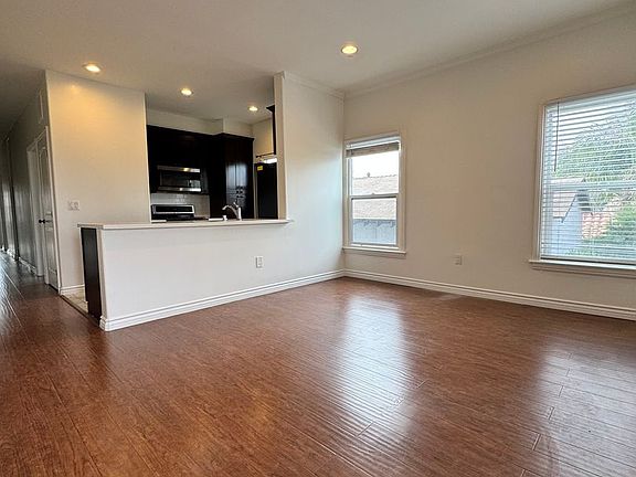 3rd image of 2744 S Redondo Blvd #2746-1/2